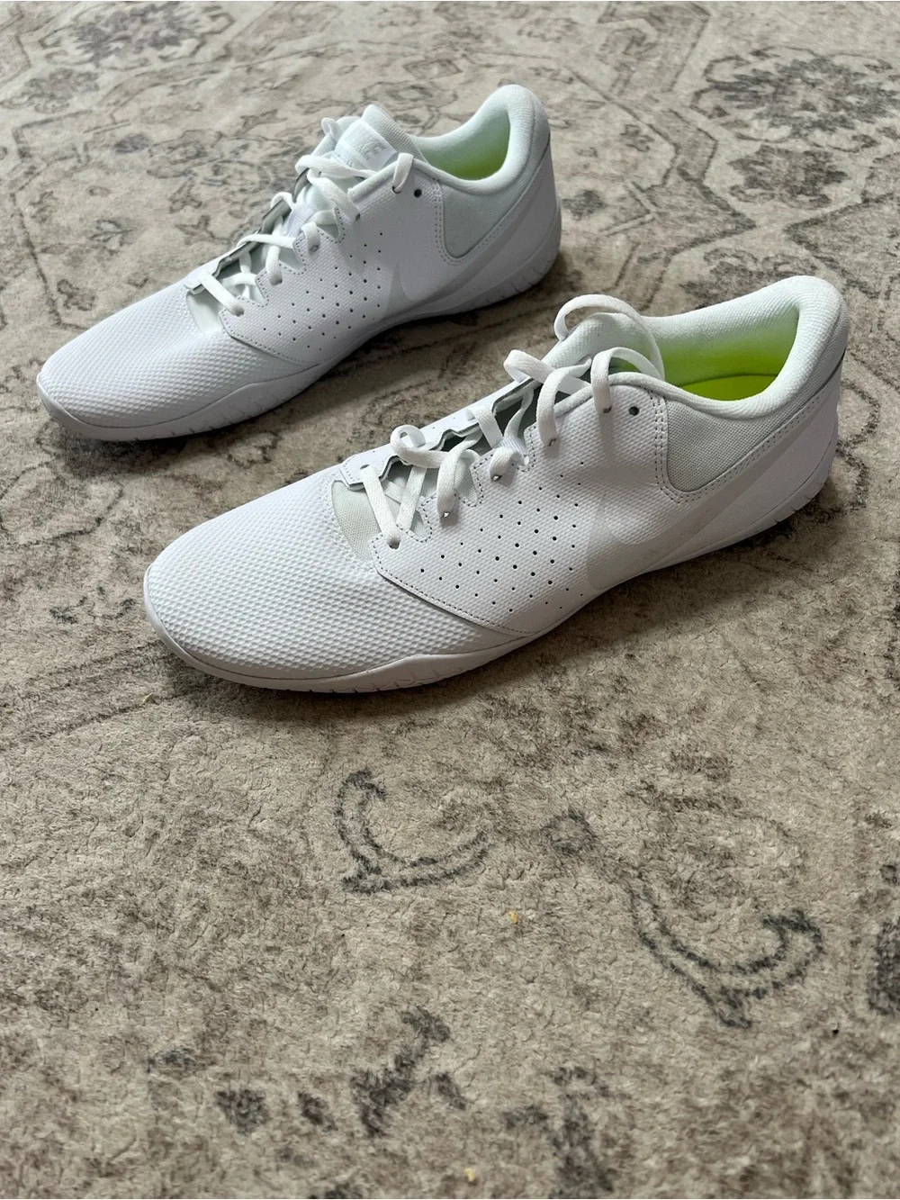 Nike Women's Sideline IV cheerleading shoes in white